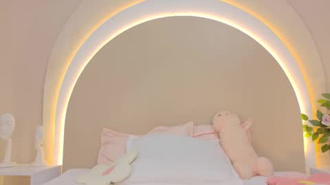 alice online show from October 27, 4:40 pm