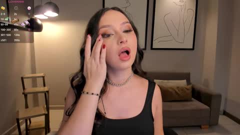 Alice online show from September 19, 7:28 pm