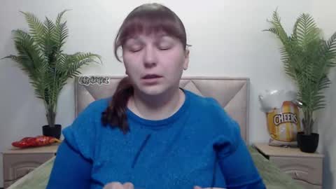 Snapshot of aliceinks chatting on October 5, 6:55 am AliceInks online show from October 5, 6:55 am