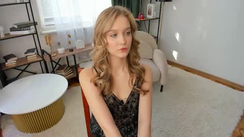 Serena online show from March 25, 8:43 am