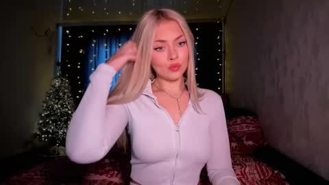 aliceoceaneyes online show from December 14, 10:43 am