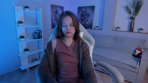 Alice online show from November 25, 3:27 am