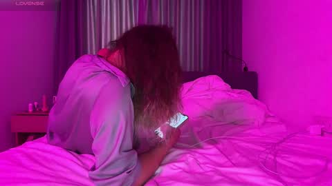 AlicePinkhead online show from March 12, 8:29 am