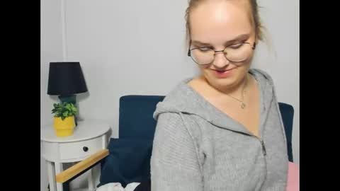 alicesensitive online show from October 30, 3:01 pm