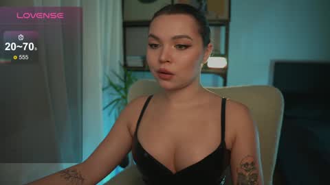 Alice online show from December 7, 11:40 pm