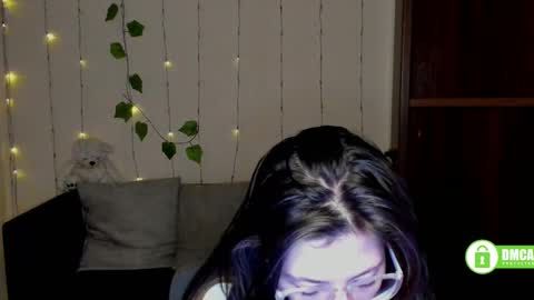 Alicia online show from February 26, 4:27 pm