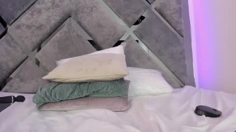 Alice  online show from February 12, 7:56 pm