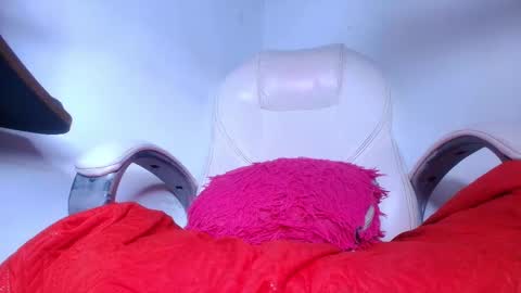 Alicia Kyse  online show from March 11, 6:19 am