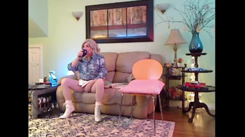 Alicia deHart  Help me reach 1000 Followers. Its FREE online show from April 5, 8:50 pm