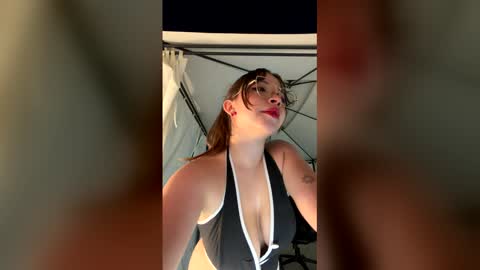 Alicia  online show from June 11, 2:53 am