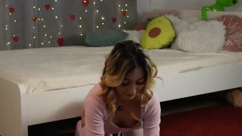 Alieness Ivy online show from February 17, 5:50 am