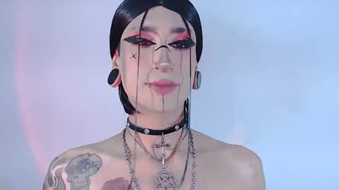     online show from June 10, 11:47 pm