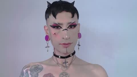     online show from October 2, 2:10 am