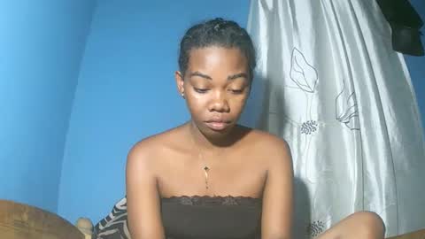 alihane21 online show from February 8, 7:06 pm