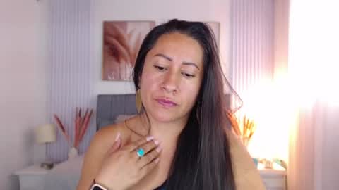 aliicia_milf online show from May 26, 2:45 pm