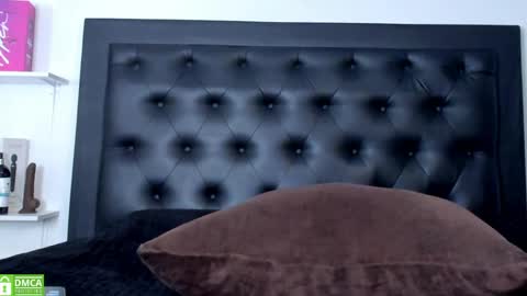 alika_jonhson_ online show from April 8, 3:42 am