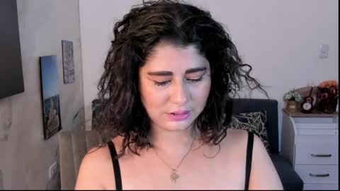 alinabozz1 online show from June 20, 5:13 am