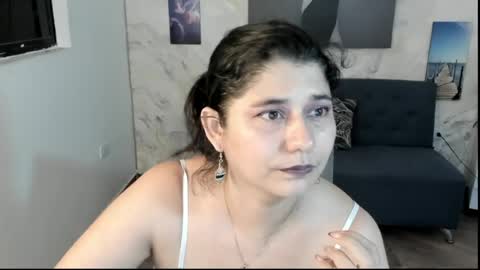 alinabozz1 online show from June 13, 5:18 am