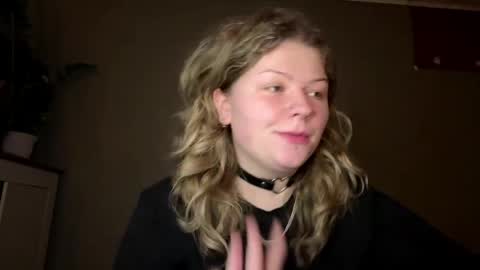 Alina online show from April 7, 8:22 pm