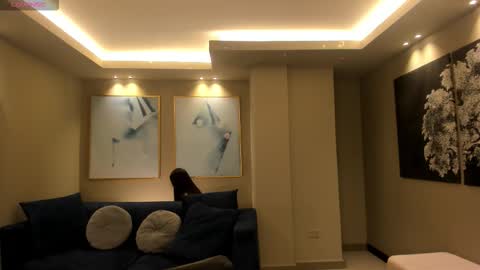 alinakravitz_ online show from February 21, 12:08 pm