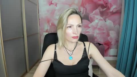 AlinaMoor online show from April 29, 6:24 pm