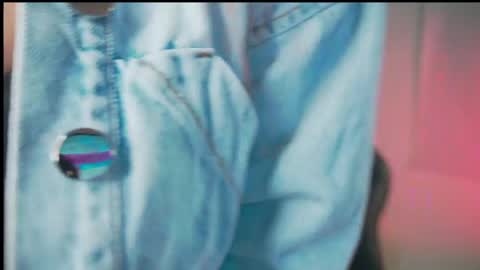 alinnajohnson online show from May 23, 10:44 am