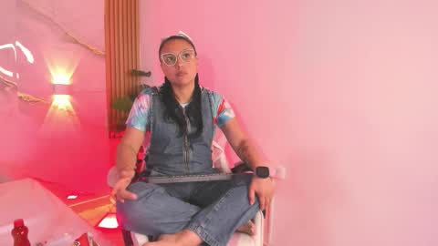   online show from March 30, 6:52 pm