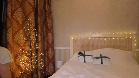 AlishaSwiss online show from December 11, 5:47 pm