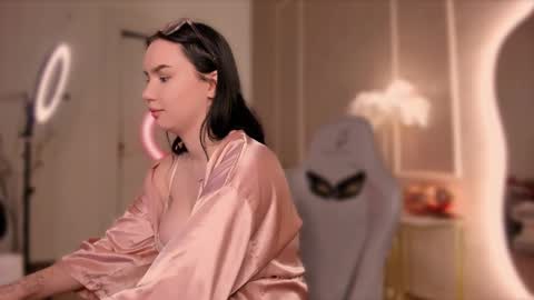 Alisia online show from February 22, 8:50 am