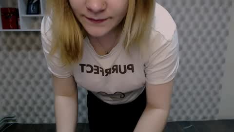 Alisia online show from January 5, 7:28 am