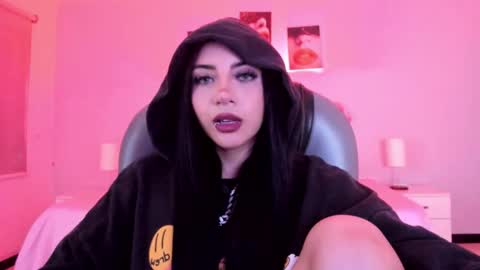 alisson__cortez online show from February 13, 1:36 pm