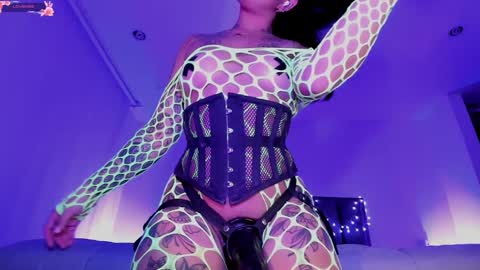Snapshot of alisson_rocker chatting on January 3, 3:49 am    online show from January 3, 3:49 am