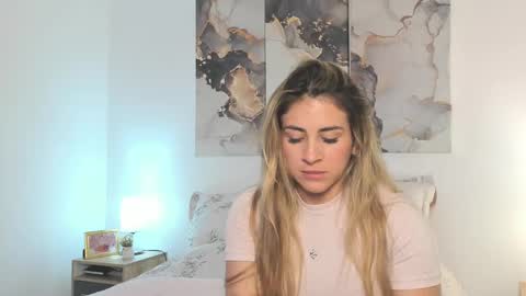 Snapshot of alissonroyce chatting on March 12, 2:20 am Goddess online show from March 12, 2:20 am