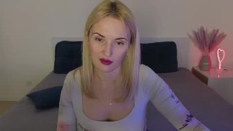 alisssarose online show from January 7, 7:38 pm