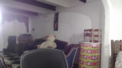 Alix online show from March 7, 5:51 am