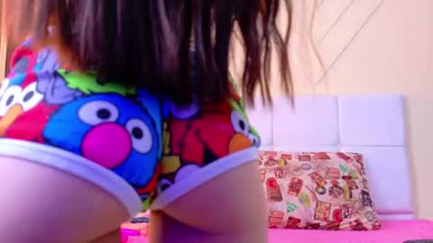 ALixDuzan online show from June 18, 1:05 pm