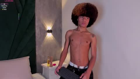  Alexis Etereo  online show from February 7, 8:45 pm