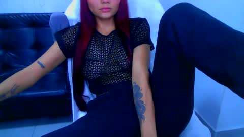 alixxe_ online show from November 24, 1:37 am