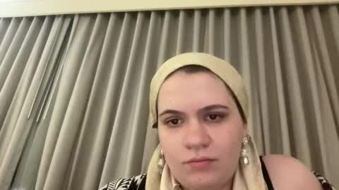 alizathejew online show from April 19, 4:13 am