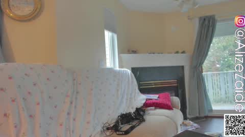 Alize Zaide online show from February 25, 7:06 pm