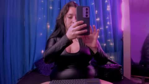 alisson cooper online show from January 11, 10:21 am