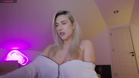 A day u didnt smile is a lost day online show from February 5, 10:08 am