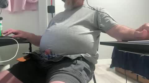 Allergictolove online show from March 22, 12:36 am