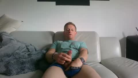 alles594462 online show from September 23, 8:52 am