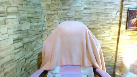 Lavinia  online show from May 7, 4:41 am
