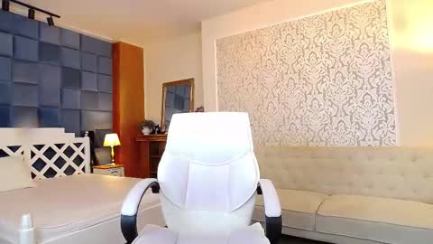 Alliana online show from March 3, 8:38 am