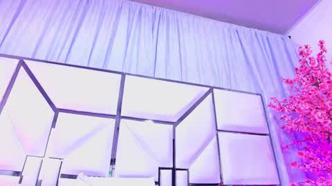 Allicia online show from April 12, 12:31 pm