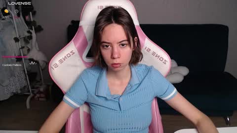 Snapshot of allie_hazie chatting on October 19, 12:59 am alice online show from October 19, 12:59 am