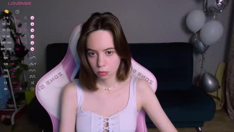 Snapshot of allie_hazie chatting on March 1, 11:04 pm alice online show from March 1, 11:04 pm