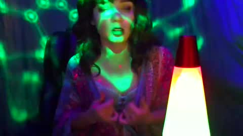 alliebells1 online show from December 3, 3:04 am